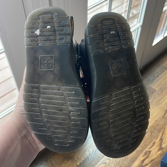 Boots - Picture 4 of 6